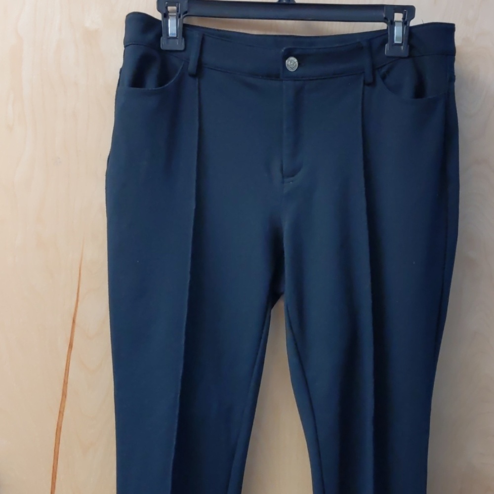 Michael Kors tapered leg Black pant size 8